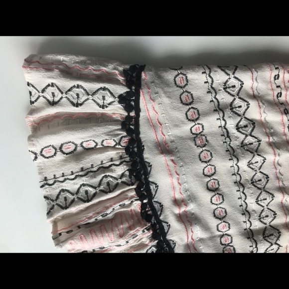 Gypsy05 Cameo Embroidered Mini Dress Tunic - Picture 5 of 5